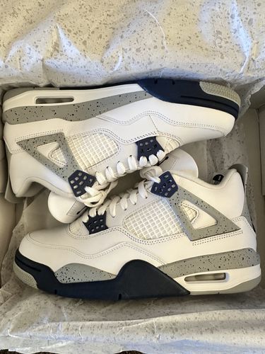 Air Jordan 4 Retro LS 'Legend Blue' photo review