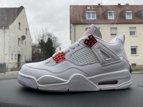 Air Jordan 4 Retro 'Red Metallic' photo review