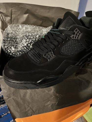 Air Jordan 4 Retro 'Black Cat' 2020 photo review