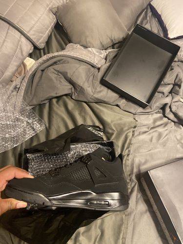 Air Jordan 4 Retro 'Black Cat' 2020 photo review