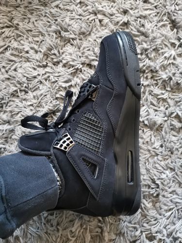 Air Jordan 4 Retro 'Black Cat' 2020 photo review