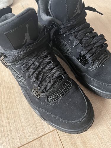 Air Jordan 4 Retro 'Black Cat' 2020 photo review