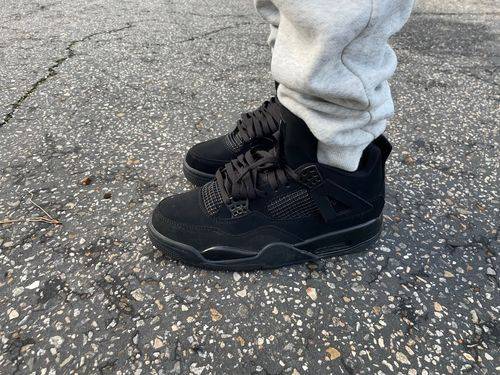 Air Jordan 4 Retro 'Black Cat' 2020 photo review